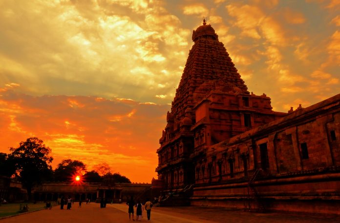 shadowless Brihadisvara Temple history