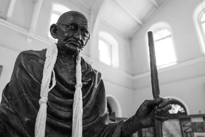 Mahatma Gandhi less famous films महात्मा गांधी पर कम लोकप्रिय फिल्में