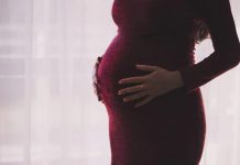 गर्भवती महिलाओं के अपने नवजात शिशुओं में संक्रमण प्रसारित Is there any possibility of transmitting Covid infection from pregnant woman to infants?