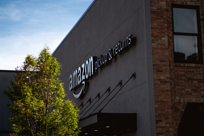 5 female employees sued Amazon for discrimination